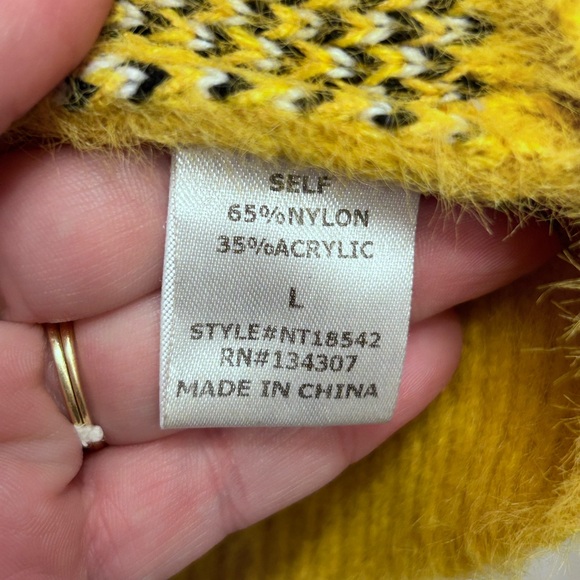 Lumiere Leopard Sweater, Yellow, Size Large. Made With Nylon And Acrylic. - Picture 5 of 8